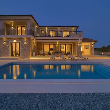 Luxury Harmony With Heated Pool And Seaview Villa *