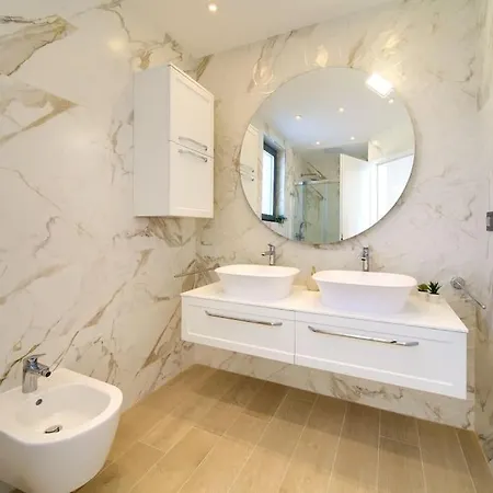 Luxury Harmony With Heated Pool And Seaview Villa Vrh (Krk)