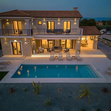 Luxury Harmony With Heated Pool And Seaview