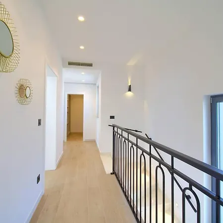 Luxury Harmony With Heated Pool And Seaview