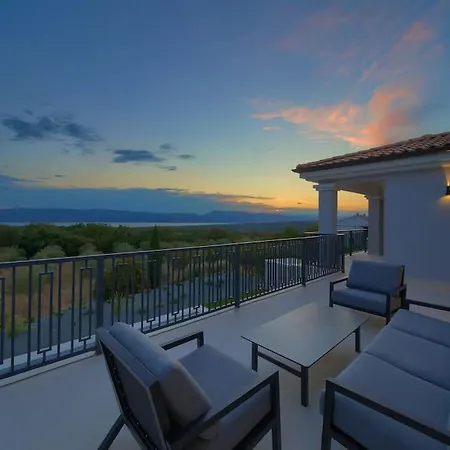 Luxury Harmony With Heated Pool And Seaview Villa *