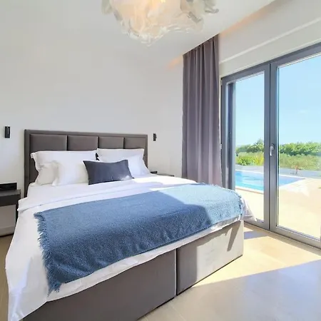 Luxury Harmony With Heated Pool And Seaview Villa *