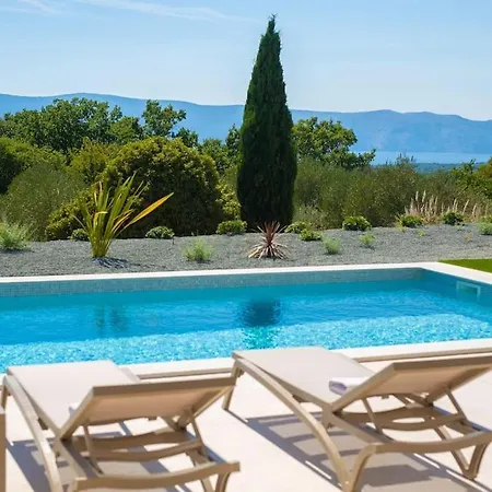 Villa Luxury Harmony With Heated Pool And Seaview Vrh (Krk)