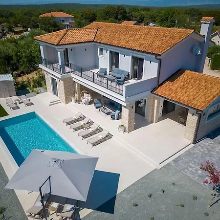 Luxury Harmony With Heated Pool And Seaview Villa Vrh (Krk)
