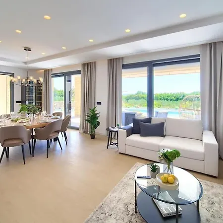 Luxury Harmony With Heated Pool And Seaview Vrh (Krk)