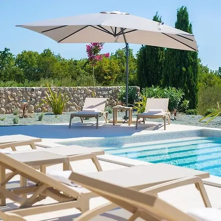 Luxury Harmony With Heated Pool And Seaview Villa