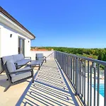 Villa Luxury Harmony With Heated Pool And Seaview Vrh (Krk)