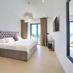 Luxury Harmony With Heated Pool And Seaview