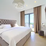 Luxury Harmony With Heated Pool And Seaview *