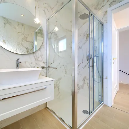 Luxury Harmony With Heated Pool And Seaview Vila