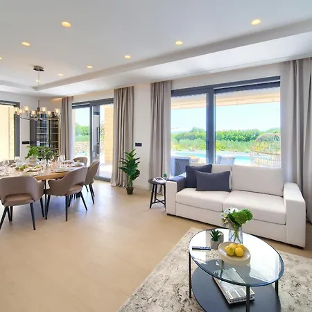 Luxury Harmony With Heated Pool And Seaview *