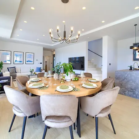 Vila Luxury Harmony With Heated Pool And Seaview Vrh (Krk)