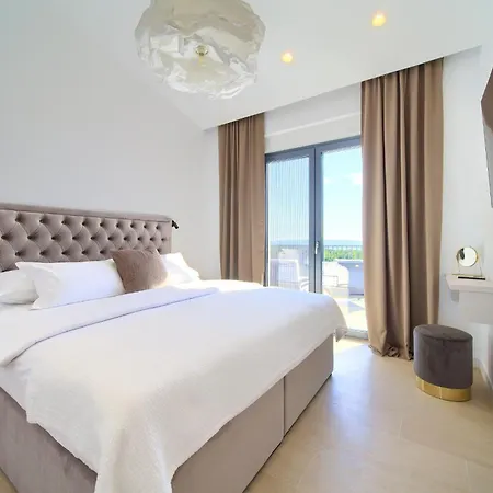 Luxury Harmony With Heated Pool And Seaview *