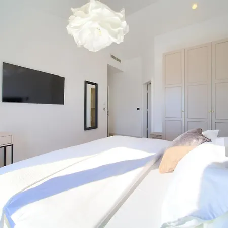 Vila Luxury Harmony With Heated Pool And Seaview *