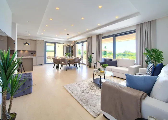 Luxury Harmony With Heated Pool And Seaview 别墅 *