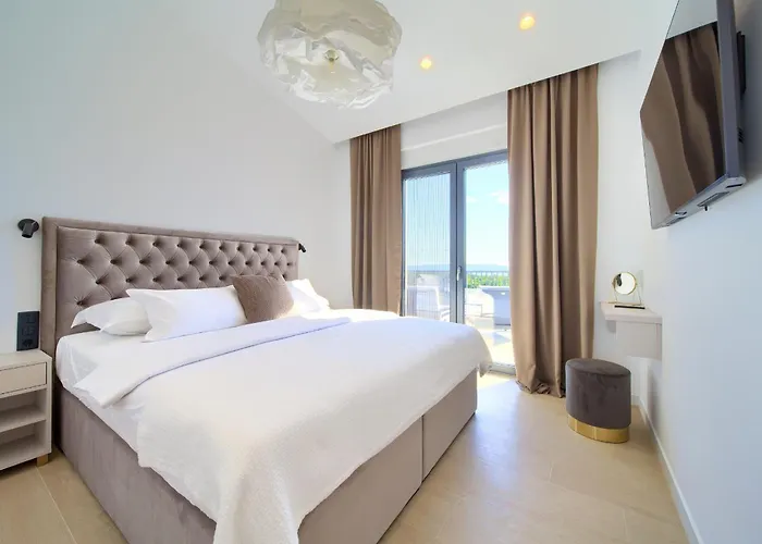 Luxury Harmony With Heated Pool And Seaview *