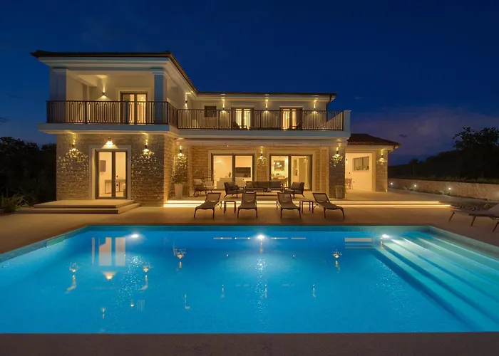 别墅 Luxury Harmony With Heated Pool And Seaview