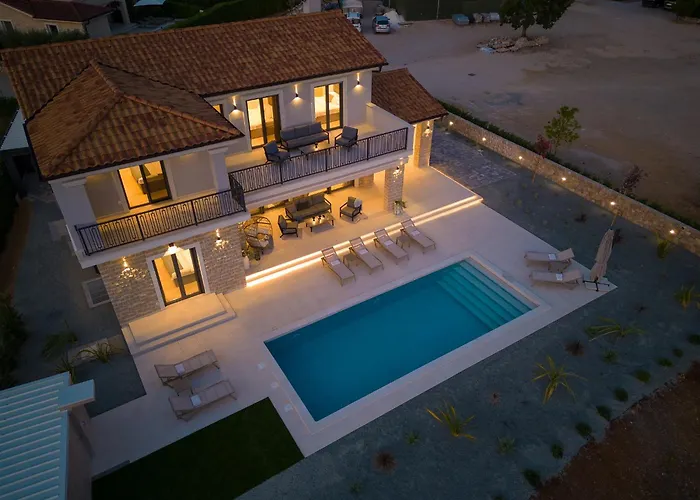别墅 Luxury Harmony With Heated Pool And Seaview